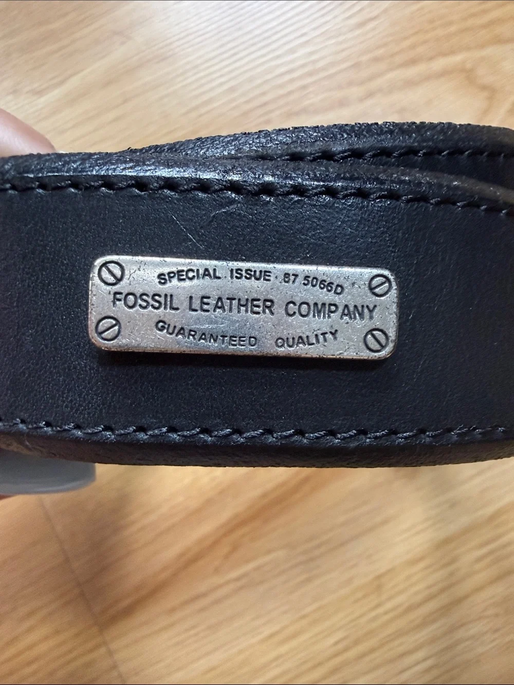 Vintage Fossil Black Leather Belt with Brushed Silver Buckle size Small
